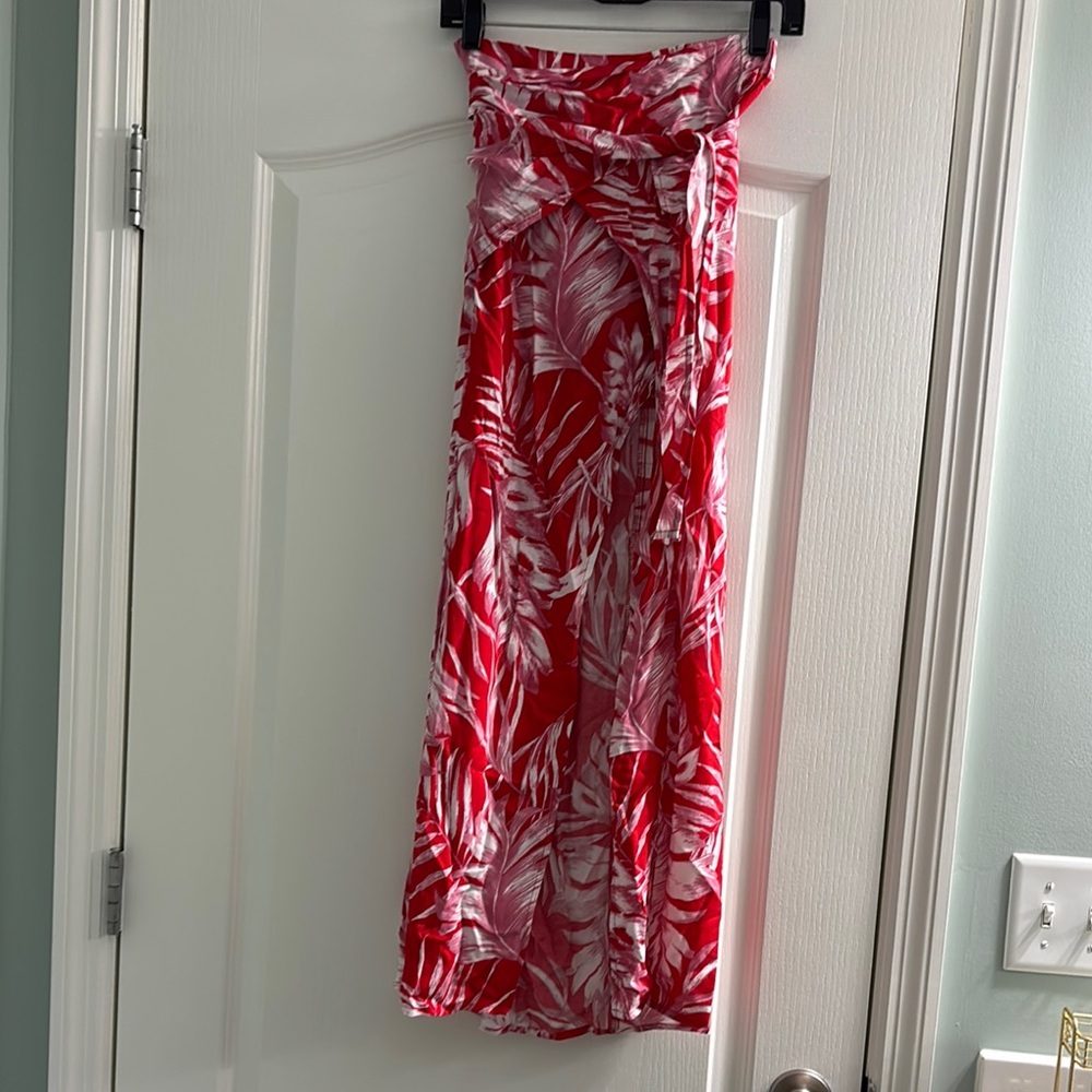 Red and White Tropical Print Skirt